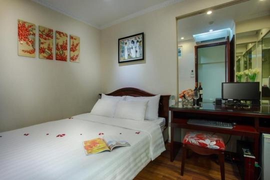Viet Hotel & Travel Hanoi Exterior photo
